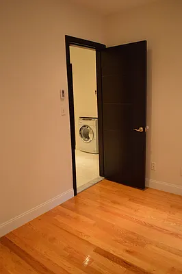 Rented by CoSo Apartments | media 19