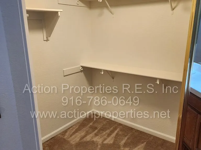 1417 Hurlston Way — Photo 23