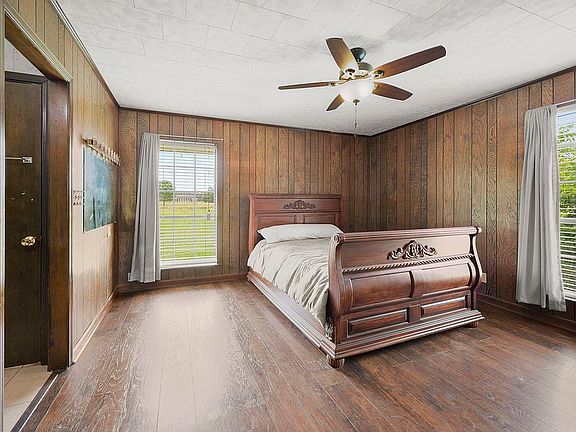 2nd image of 38879 Reinninger Rd