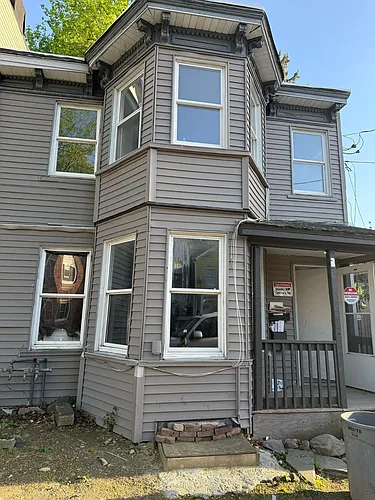 259 1st St #1 Photo 1