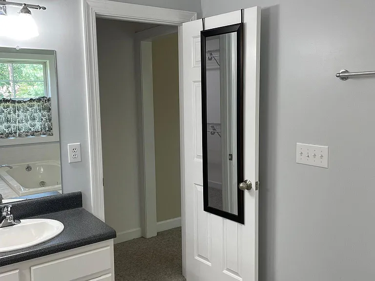 1720 Clay Dr — Photo 29