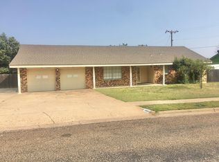 1401 Primrose Ln, Borger, TX 79007