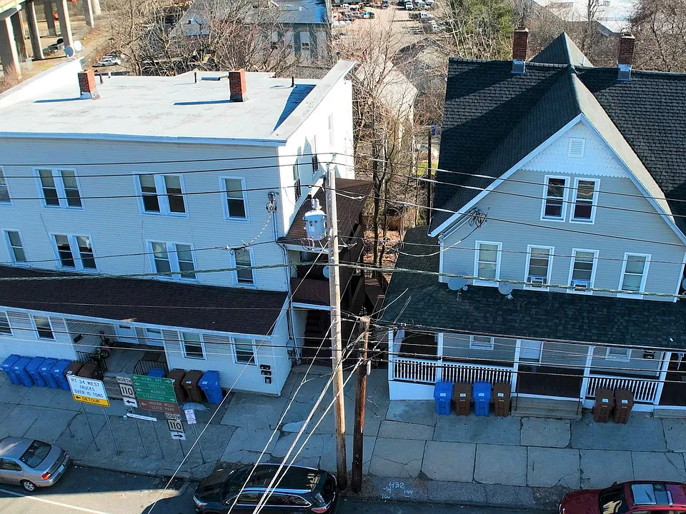 209-219 Howe Ave