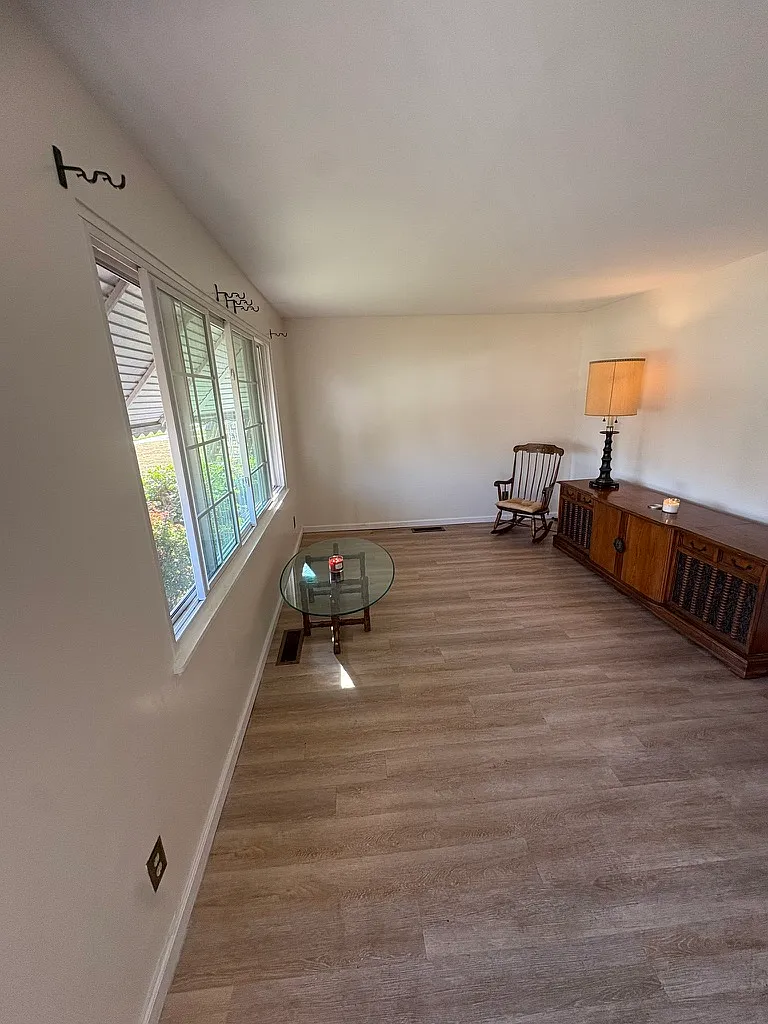 3 bed, 1092 sqft, $1,650 — Photo 4