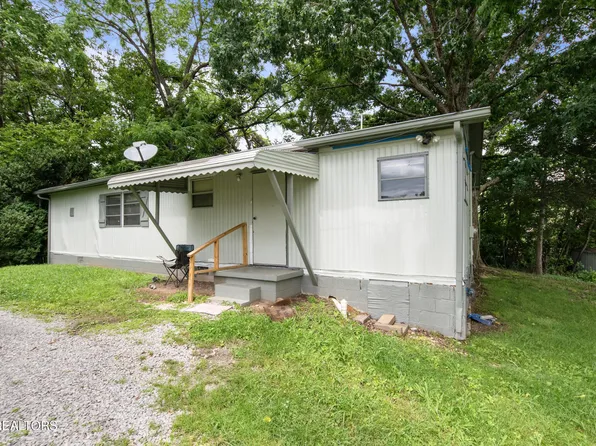807 E Chestnut St, La Follette, TN 37766