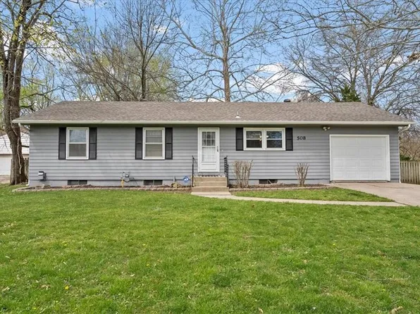 508 2nd Ave S, Greenwood, MO 64034