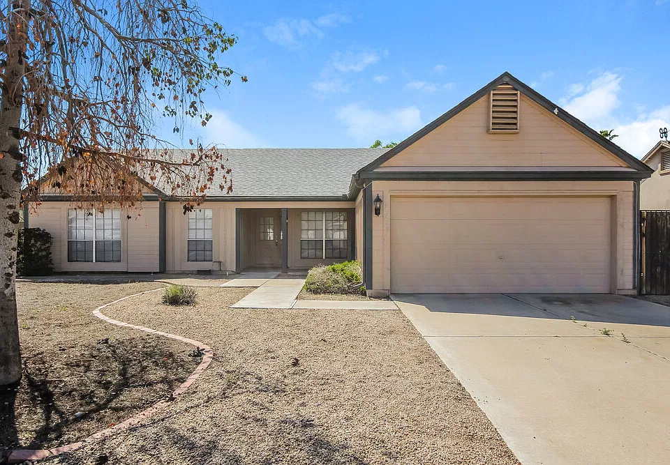 8409 W Aster Dr