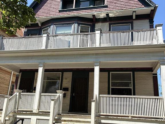 2nd image of 3320 W Saint Paul AVENUE #3322