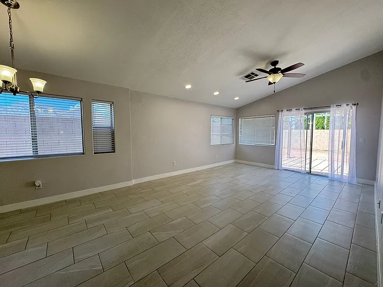 9180 Sparklewood Ct — Photo 11