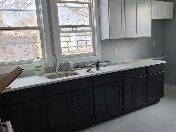 781 S 16th St, Newark, NJ 07103