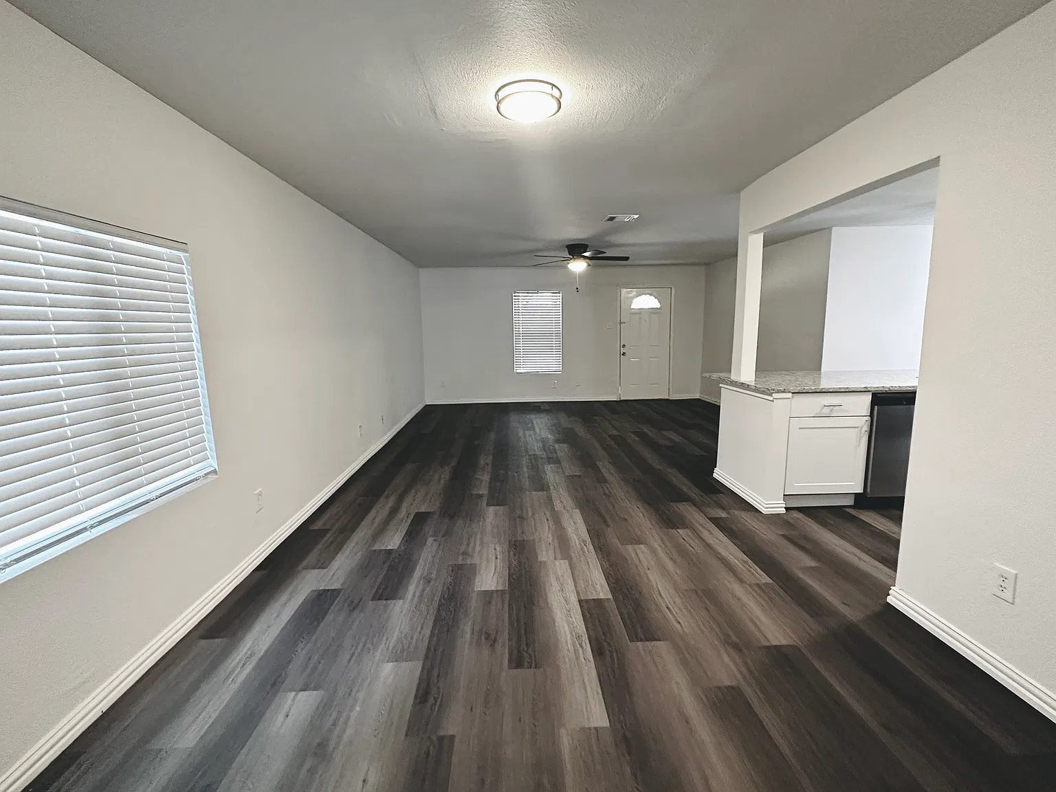 4 bed, 2101 sqft, $2,350 — Photo 4