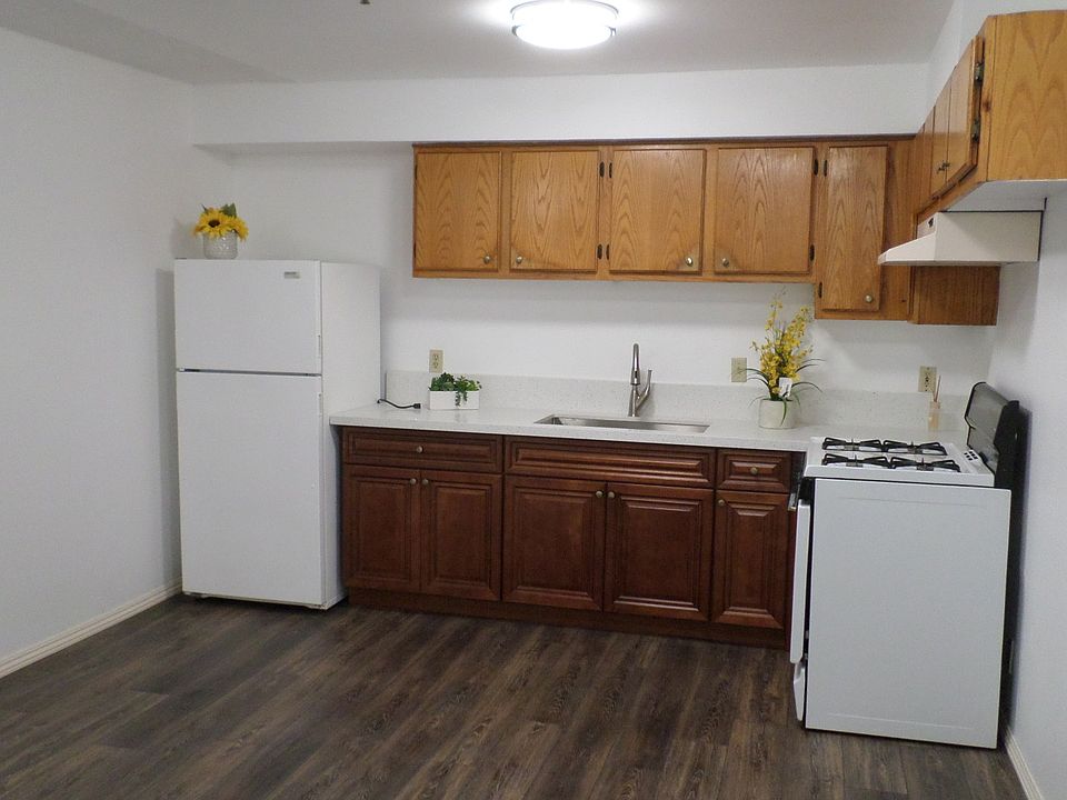 1st image of 5271 Huntington Dr N #B