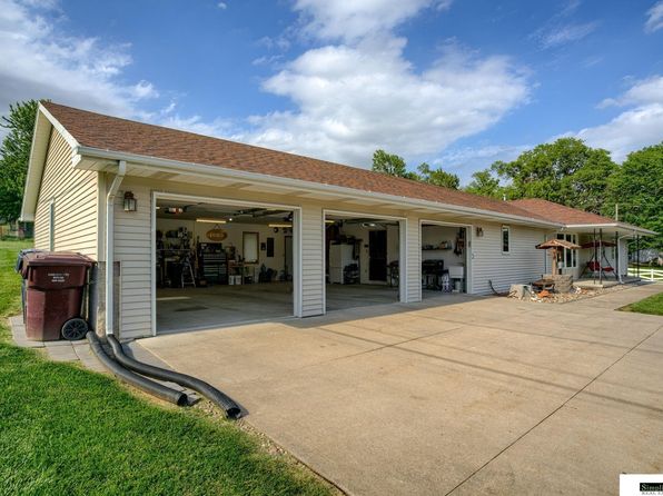 808 E Eldora Ave