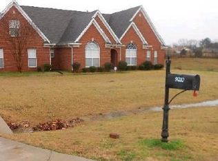 9210 McCreight Dr, Millington, TN 38053