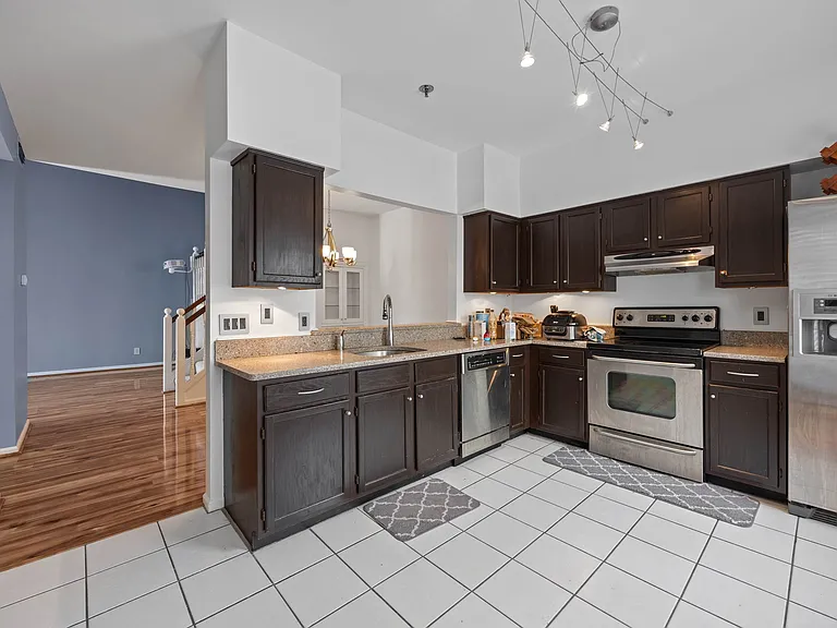 321 Duke St #130 — Photo 26