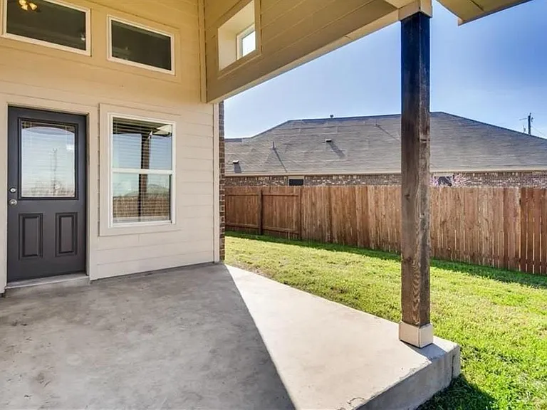117 Mollie Dr — Photo 8