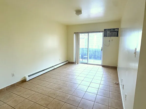 12-28 31st Drive image 3 of 18