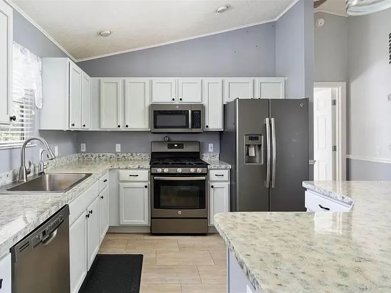 104 Cherry Blossom Ln — Photo 4