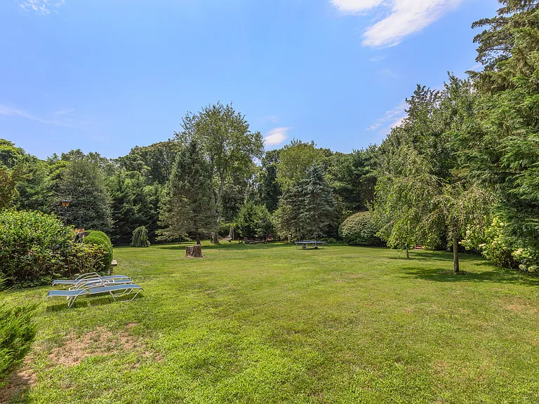 379 Ferry Rd — Photo 22