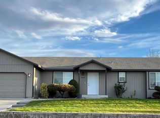 4902 Sierra Dr, Pasco, WA 99301
