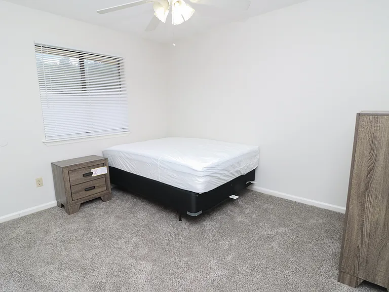 2124 Continental Ave — Photo 13