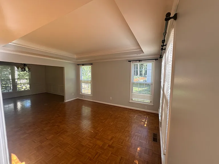 Pinehollow Ct — Photo 62