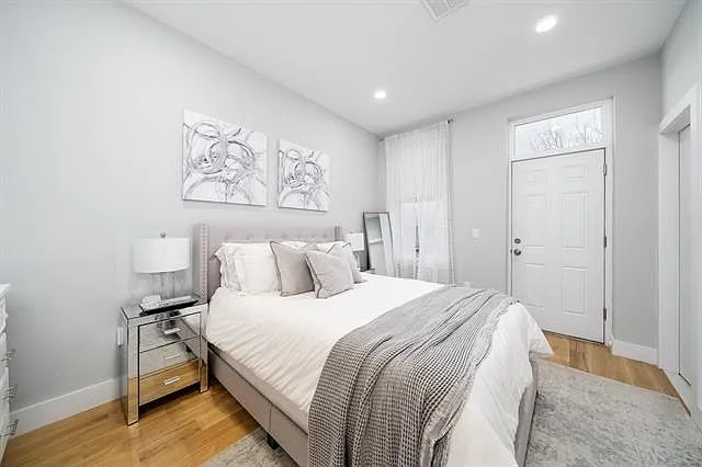 29 W 8th St #9 — Photo 8
