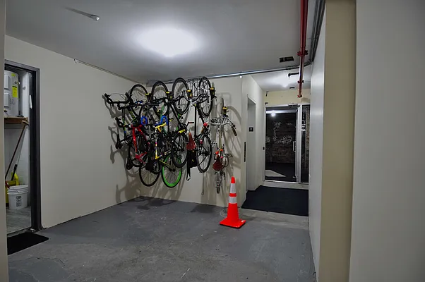 Rented by Premier Metro Realty Corp | media 14