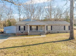 4000 Stallingswood Dr, Matthews, NC 28104