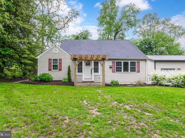 320 E Doe Run Rd, Kennett Square, PA 19348