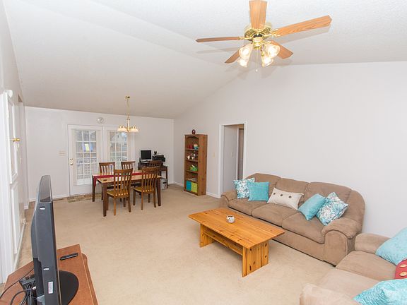 2nd image of 1064 Beck Cir