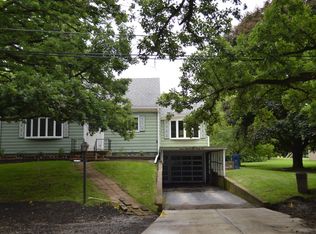 725 Oceola Dr, Algonquin, IL 60102