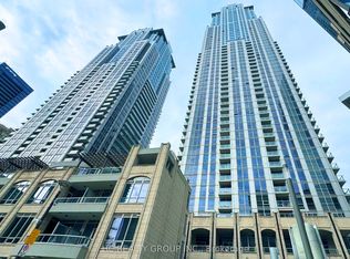 763 Bay St #4209, Toronto, ON M5G 2R3