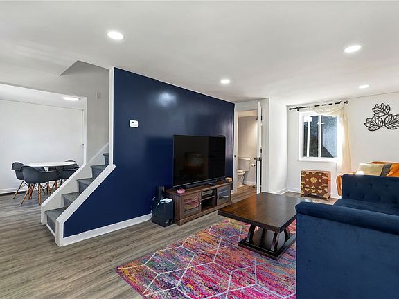 5th image of 8144 Lincoln Rd