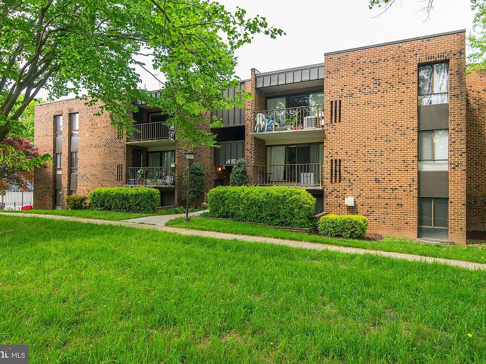 1st image of 7802 Dassett Ct APT 301