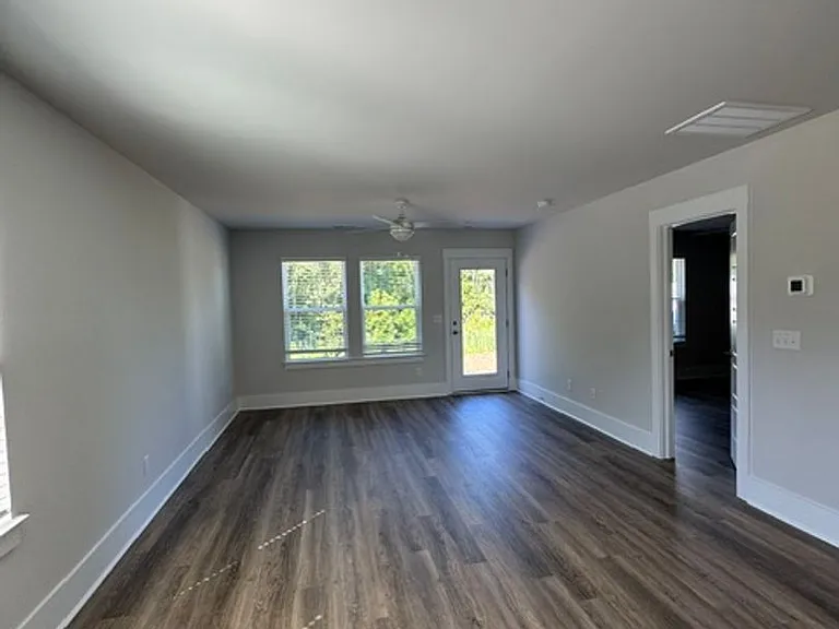 16 Cashmere Ct — Photo 2