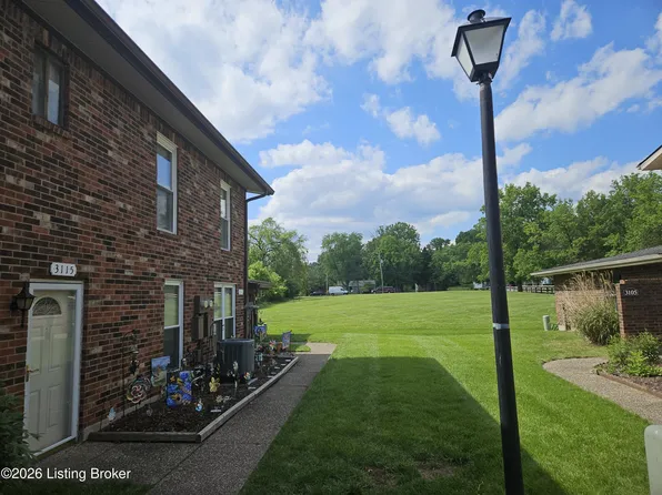 3115 Meadowside Ct, Louisville, KY 40214