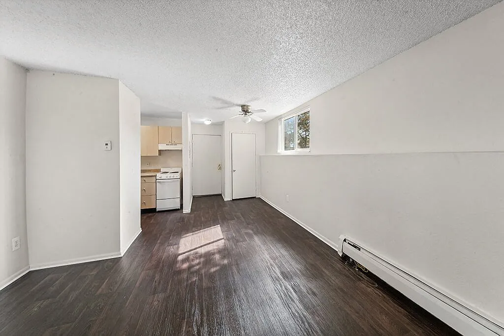 The Pines Apartments — Photo 2