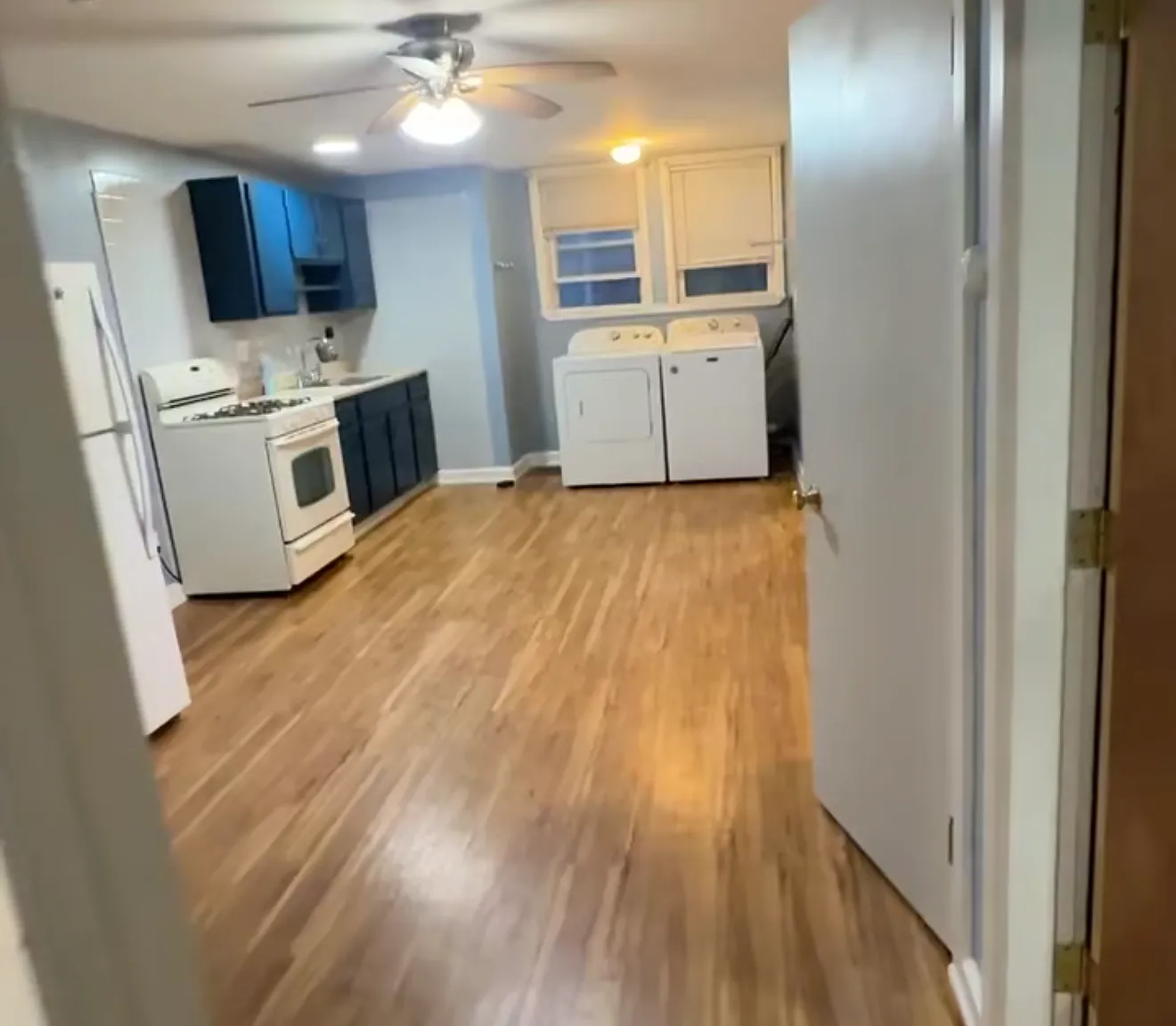 2 bed, 900 sqft, $1,850 — Photo 2