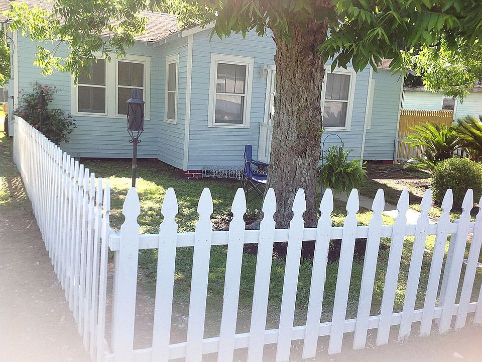 Front yard in spring!