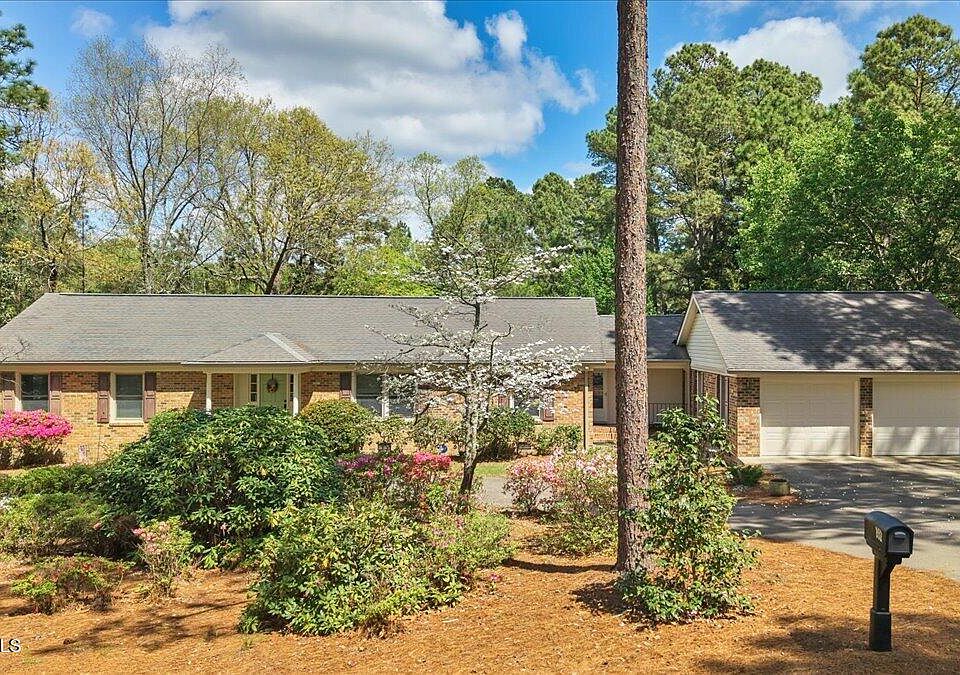 1st image of 852 Barber Road