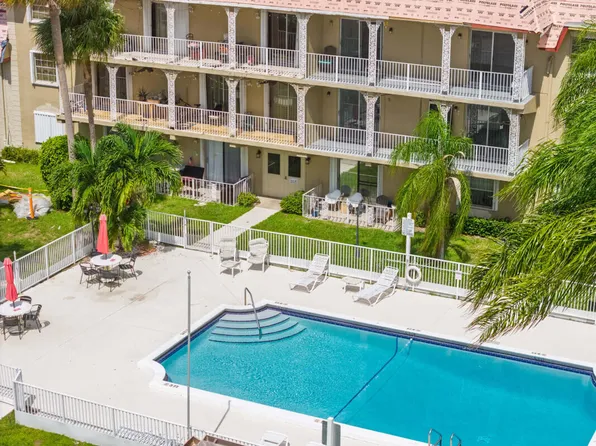 495 SE 8th St APT 242, Deerfield Beach, FL 33441
