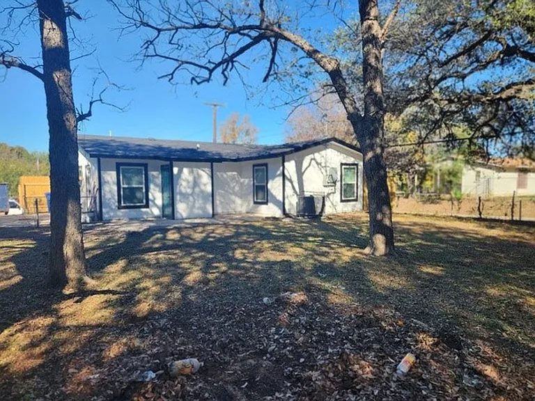 302 Kenmar Dr — Photo 9