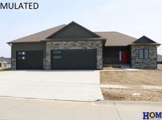 841 Regiment Rd, Lincoln, NE 68527