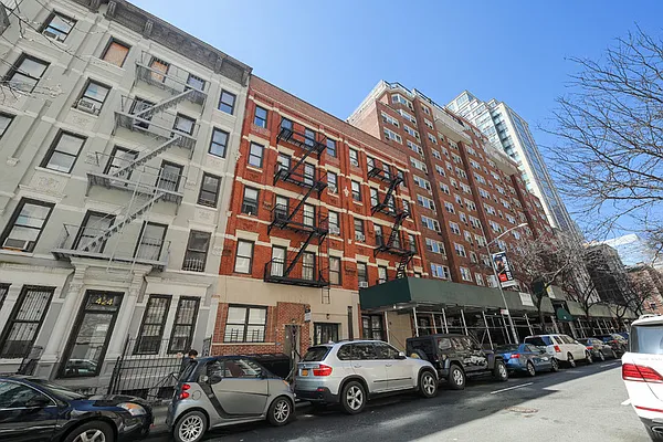 Rented by Cooper & Cooper Real Estate | media 11