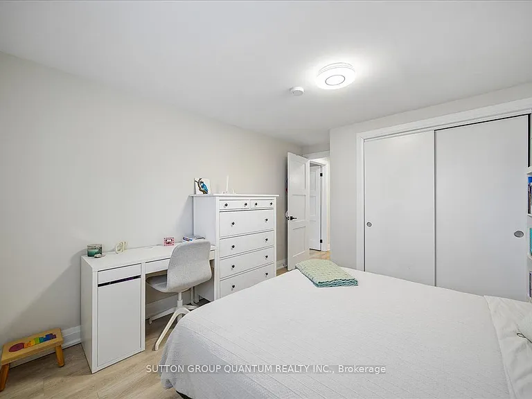 1120 Montgomery Dr — Photo 10