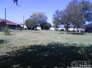 810 E Ashley Rd, San Antonio, TX 78221