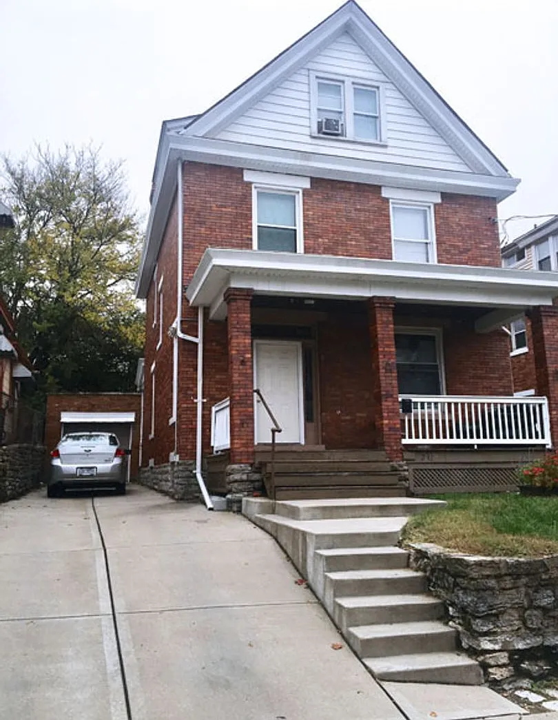 5 bed, 1.0 bath, $3,995 — Photo 1
