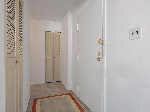 4th image of 4000 Gypsy Ln Unit 229