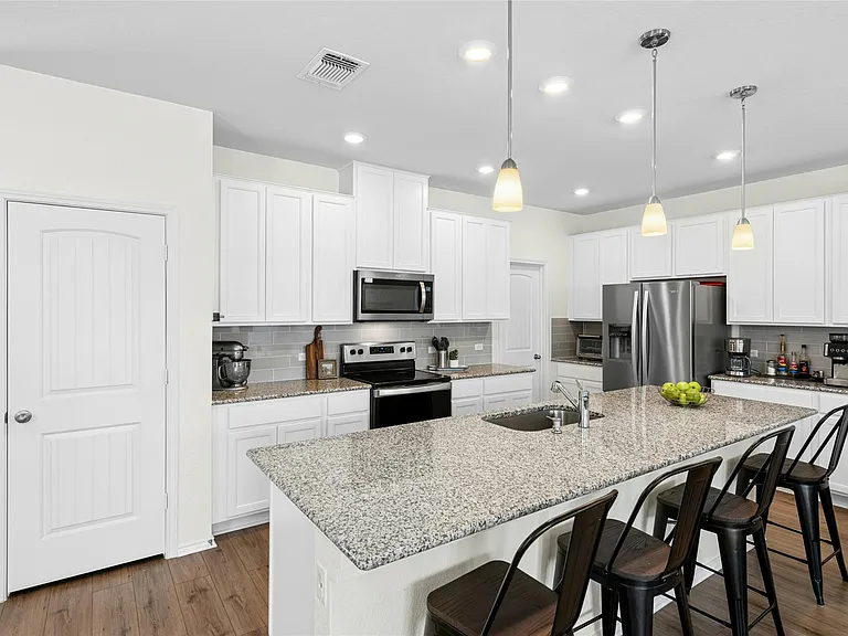 1124 Aronia Ln — Photo 7
